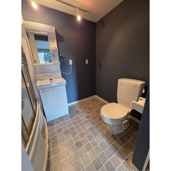casa quintoのトイレ写真
