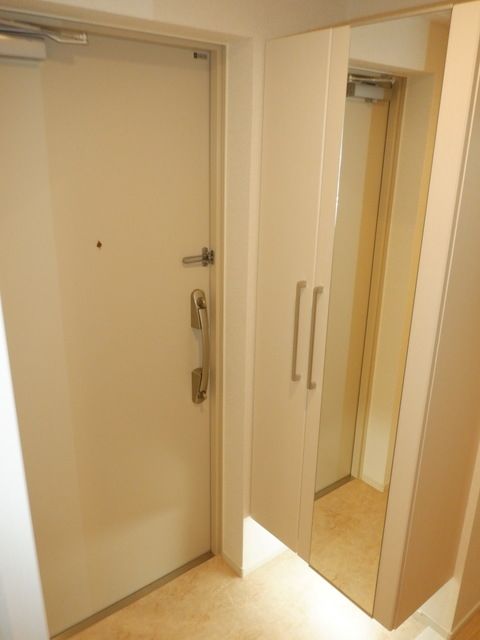 ＪＲ山手線 大塚駅 徒歩5分 8階建 築8年の玄関写真