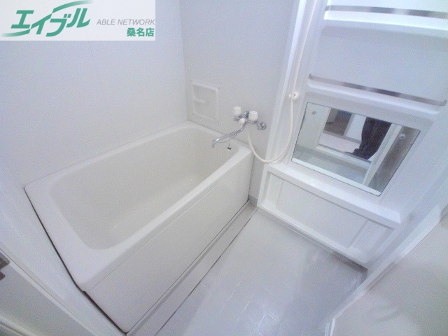 バス・シャワールーム　バス同タイプ部屋写真です。
