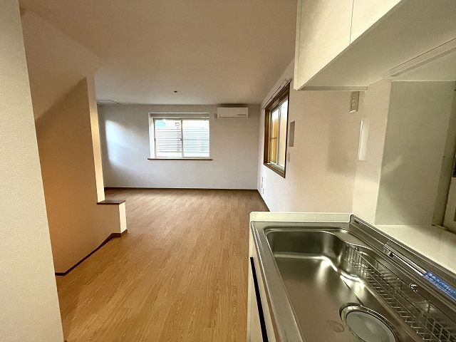 車庫付3LDK戸建 Oの居間写真