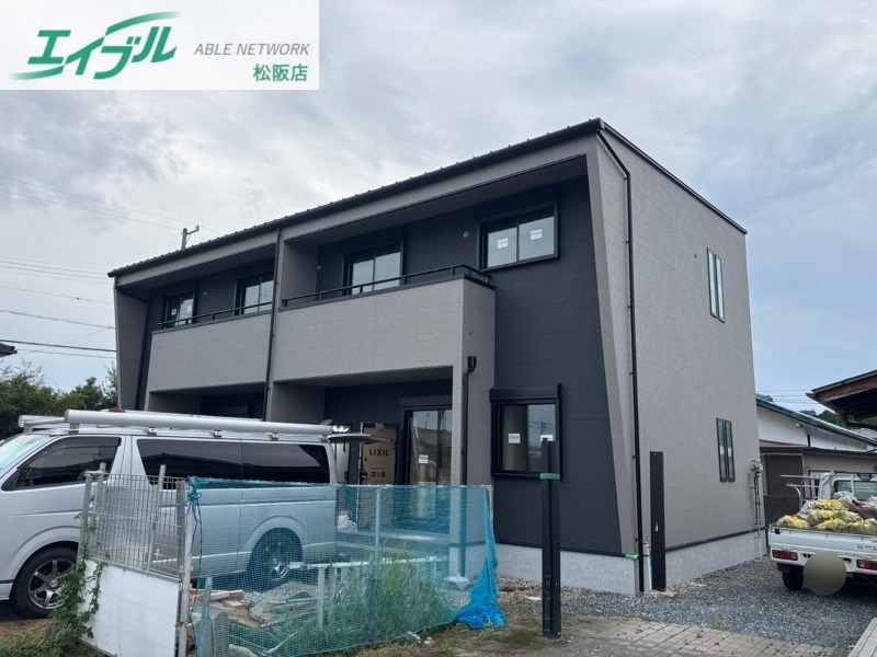 建物外観　建築中