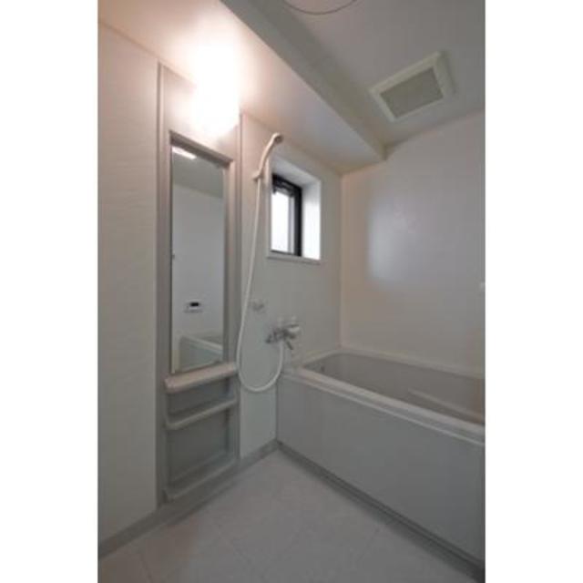 バス・シャワールーム　※写真は同タイプ住戸です。