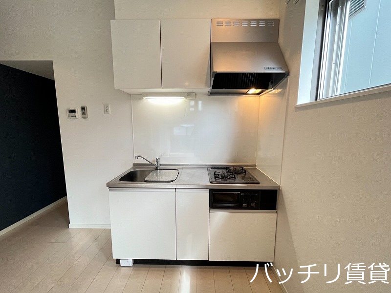 キッチン　同室タイプ掲載のため、現況を優先します。