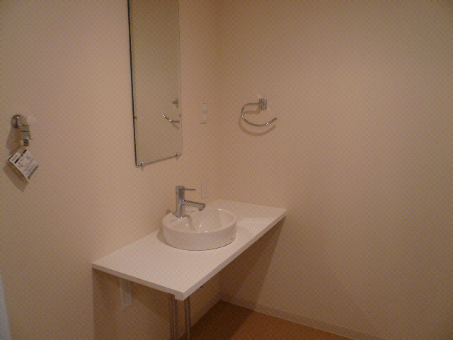 洗面設備　反転写真