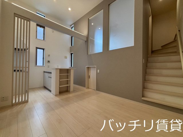 居室・リビング　同シリーズの別号室の画像。現況優先