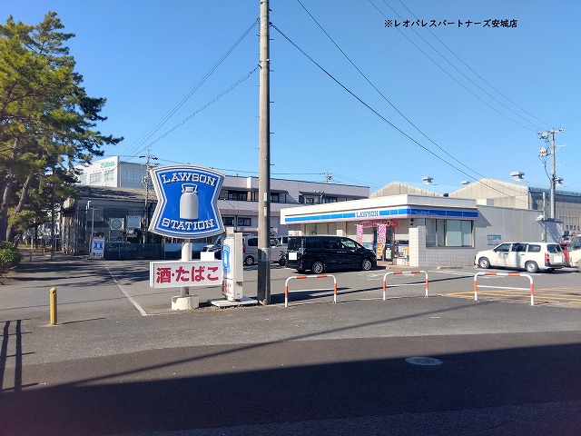コンビニ　ローソン知立牛田店（コンビニ）まで415m