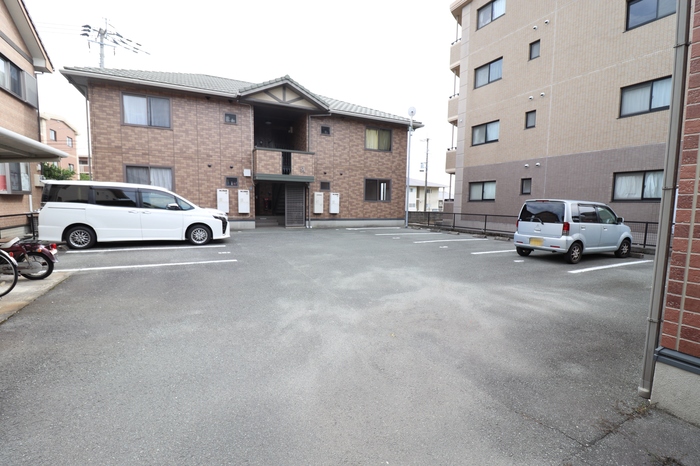 その他共有部分　２台目駐車場３３００円