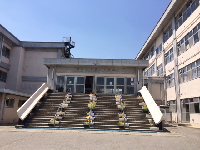 中学校　渋川市立渋川中学校（中学校）まで954m