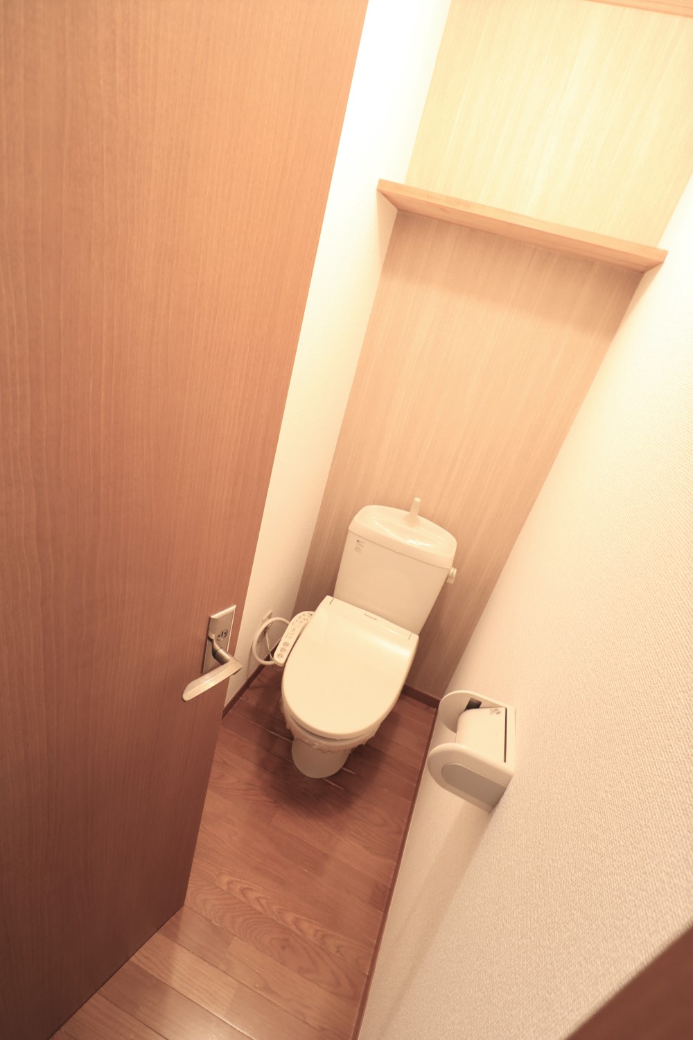 トイレ　ウォッシュレット標準装備です♪
