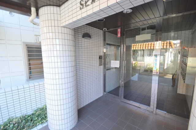 ドラックストア　レディ薬局海田店（ドラッグストア）まで438m