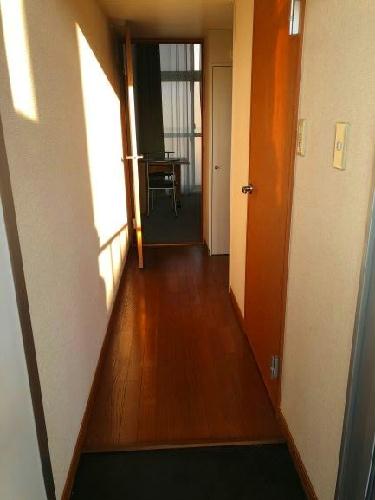 玄関　2Fじゅうたん