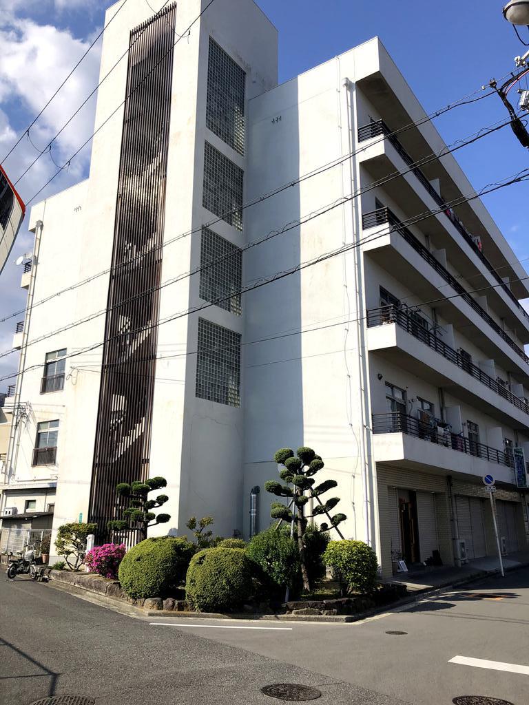 フラワーマンションの外観写真