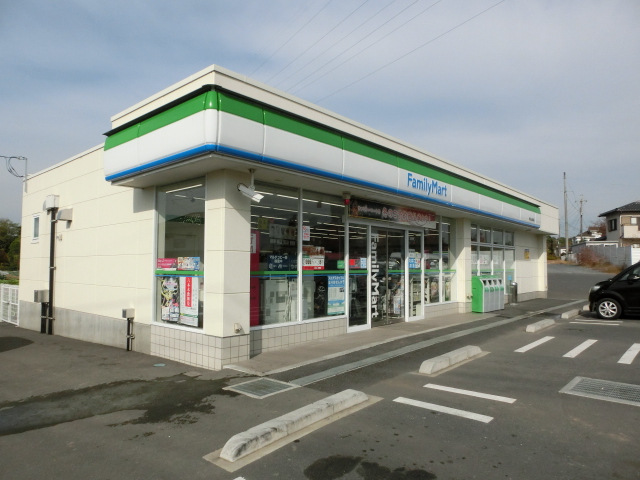 コンビニ　ファミリーマート東松山岩殿店（コンビニ）まで1037m