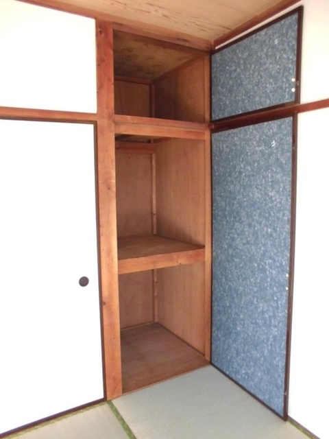 収納　押入（南東）