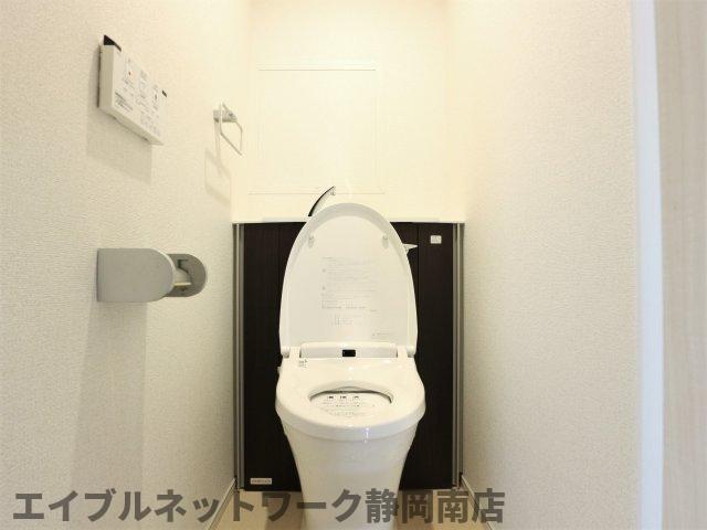 トイレ　コンパクトで使いやすいトイレです
