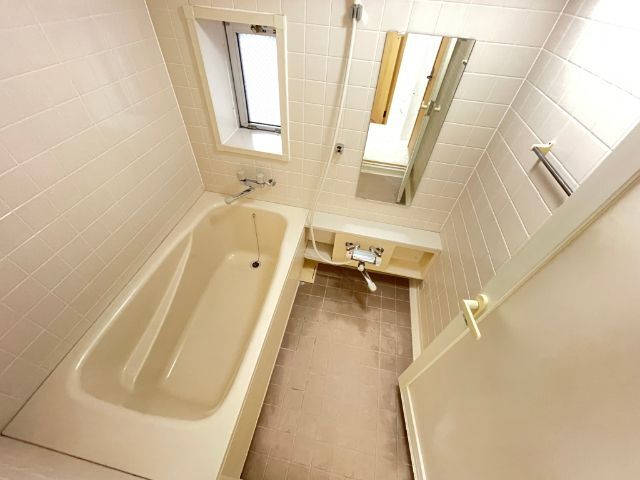 バス・シャワールーム　別号室の参考写真