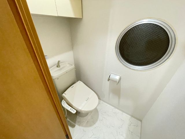 トイレ　別号室の参考写真