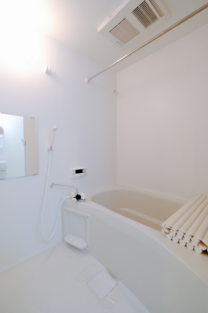 バス・シャワールーム　※同タイプの別の部屋の写真です