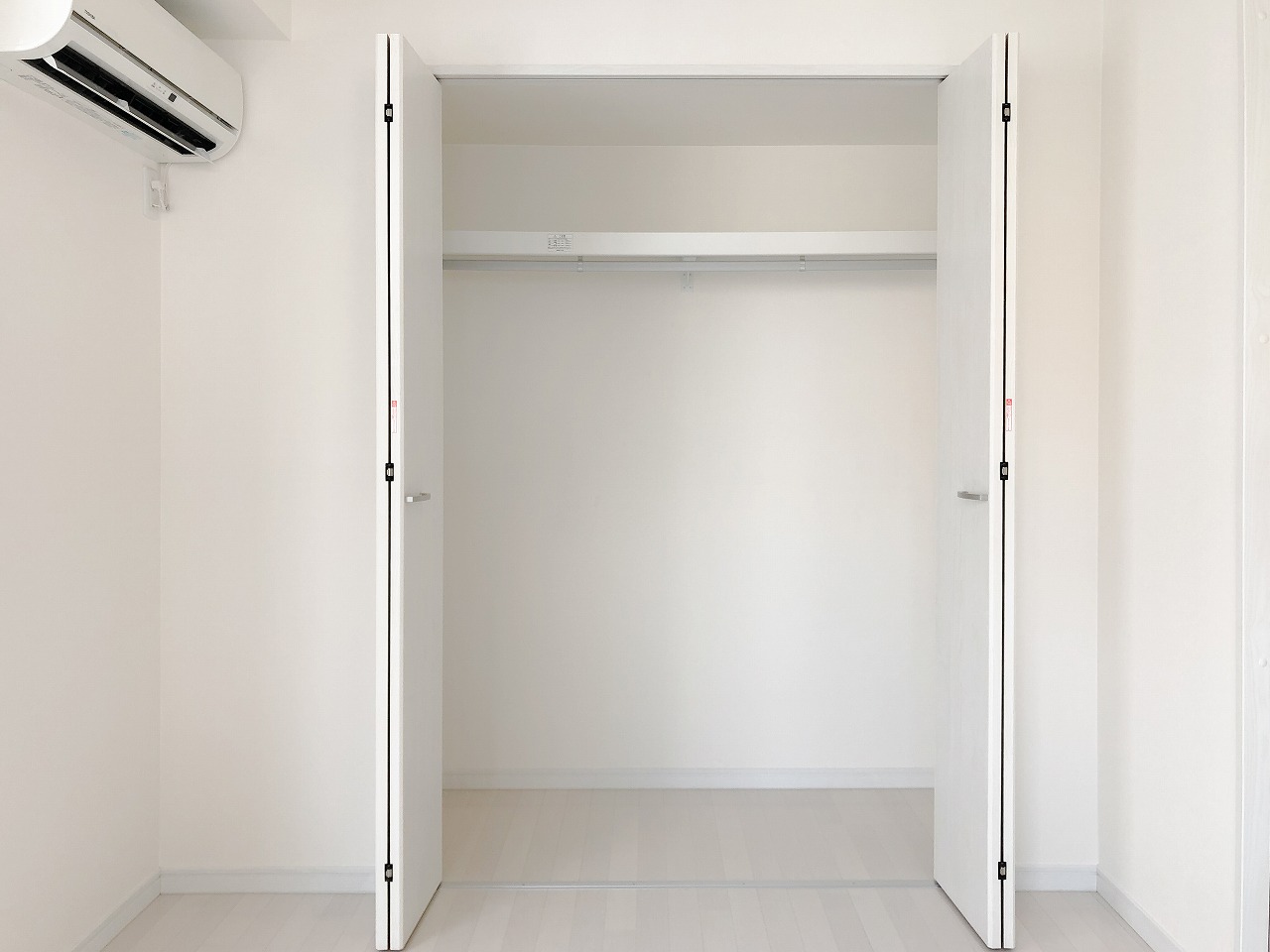収納　※同タイプの別の部屋の写真です