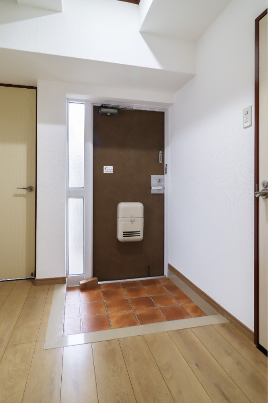 玄関　図面と現状に相違がある場合には現状を優先