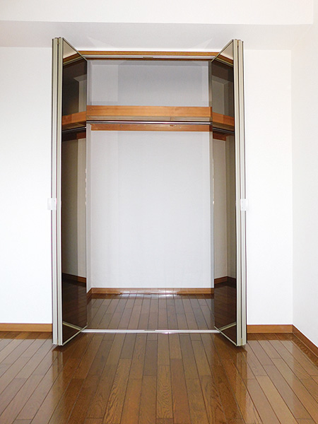 収納　洋室にクローゼットあります！