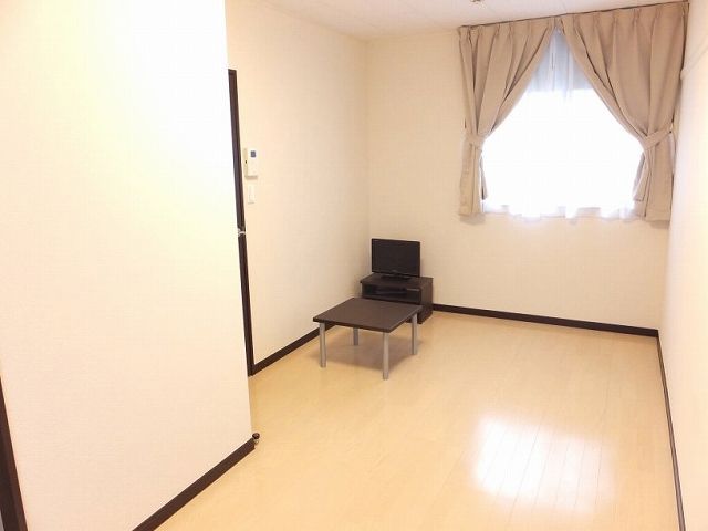 居室・リビング　床仕様は部屋により異なります。