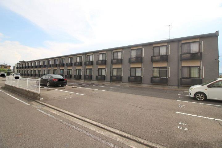 駐車場　エントランス