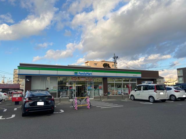 コンビニ　ファミリーマート郡山虎丸町店（コンビニ）まで382m