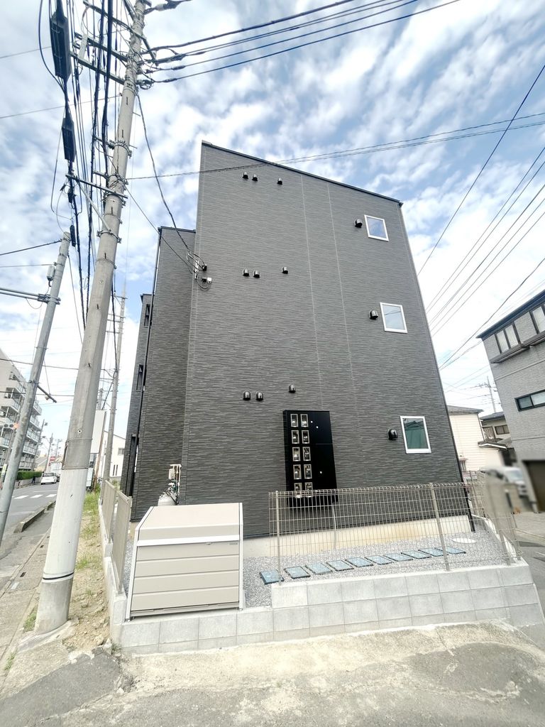 春日部市上蛭田のアパートの建物外観