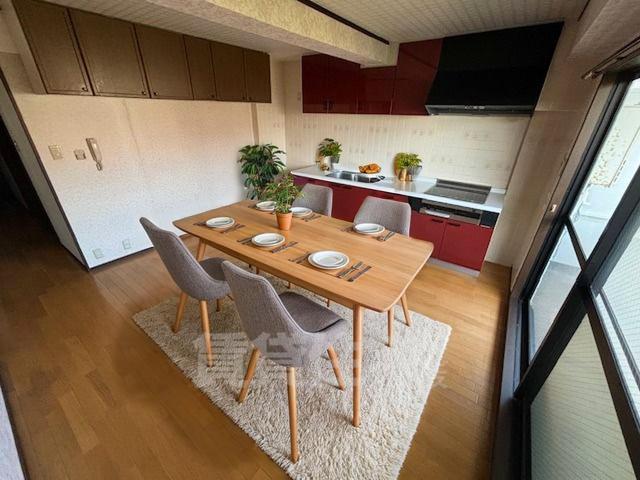 居室・リビング　本画像はCGで作成しており、実際に現地に家具は置かれておりま