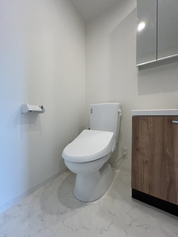 トイレ　別号室写真