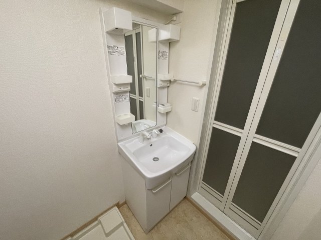 洗面設備　コンパクトで使いやすい洗面所