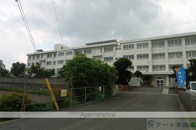 小学校　石井東小学校（小学校）まで772m