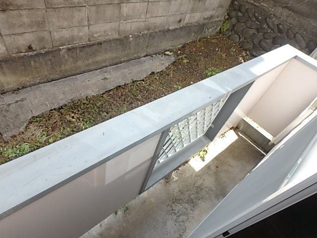 バルコニー　天気のいい日にはお洗濯物も干すことができます。