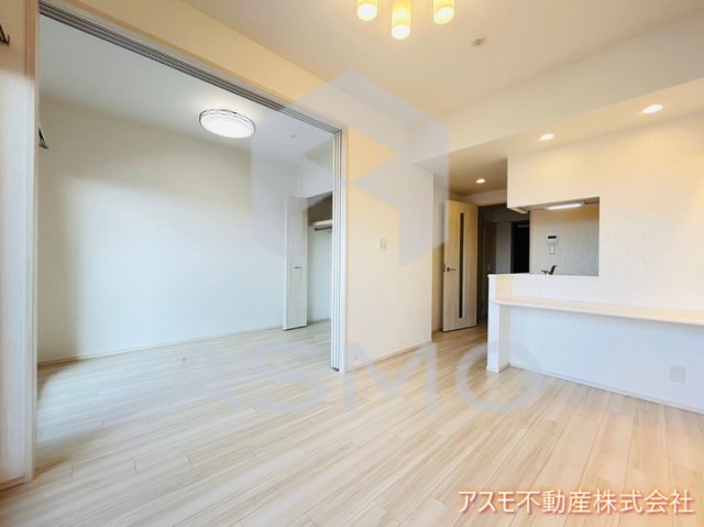 居室・リビング　同マンション別部屋参考写真