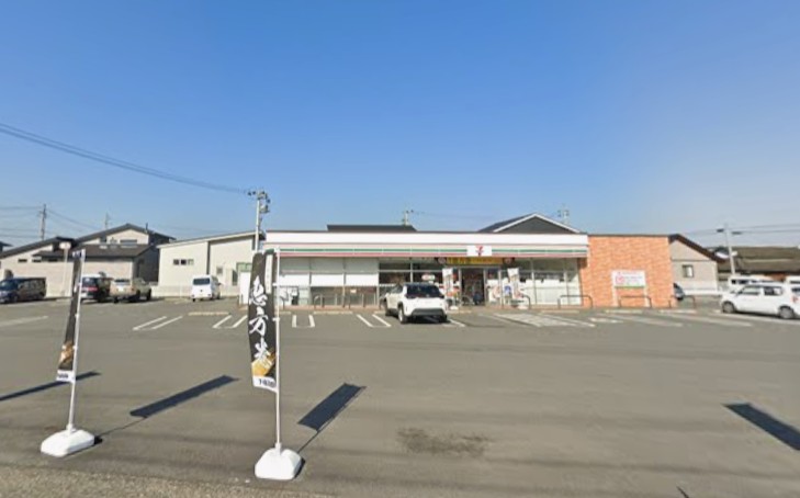 コンビニ　セブンイレブン八代井上町店（コンビニ）まで790m