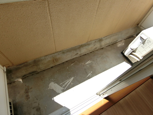 バルコニー　テラス