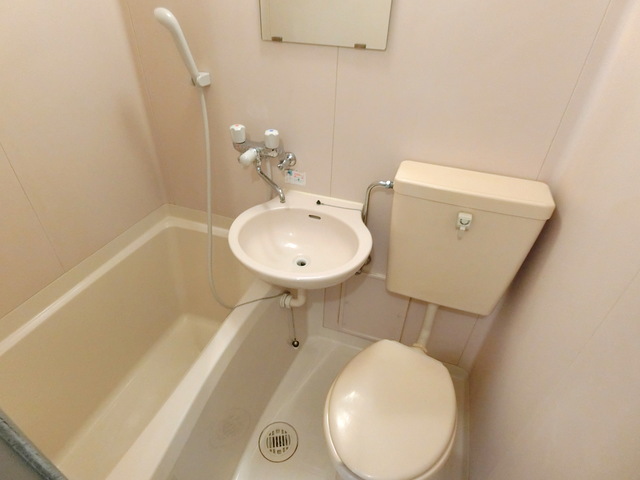 バス・シャワールーム　バスルーム