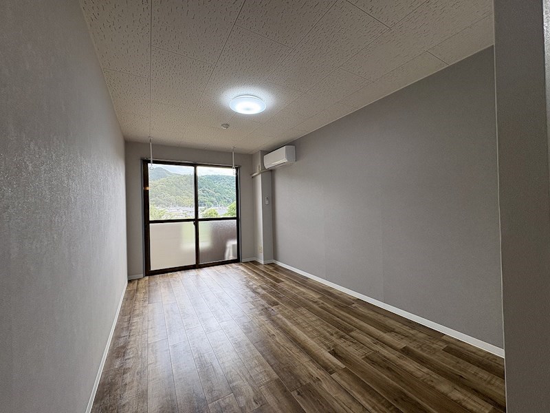 居室・リビング　南向きで陽当たりが良いです♪