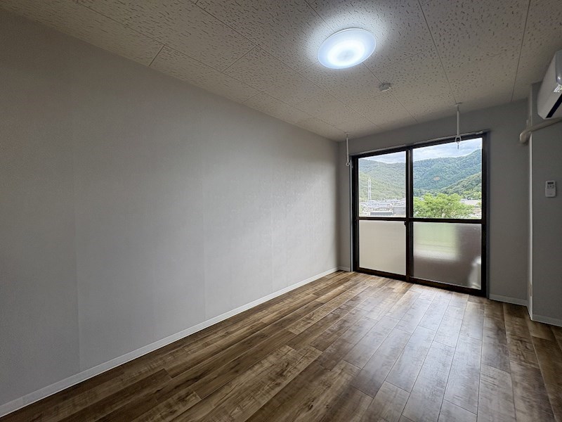 その他部屋・スペース　南向きの明るいお部屋です。