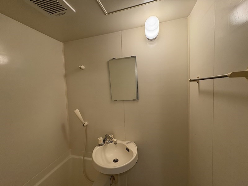 洗面設備　浴室にある洗面台。