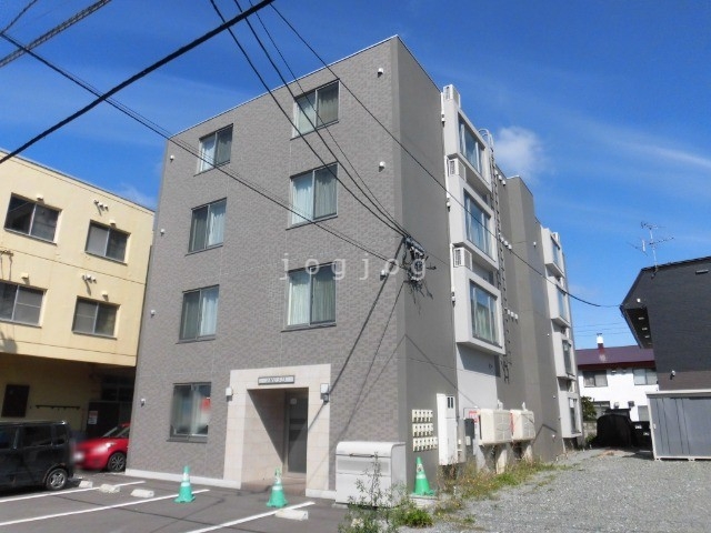 ＡＭＵ５・２３の建物外観