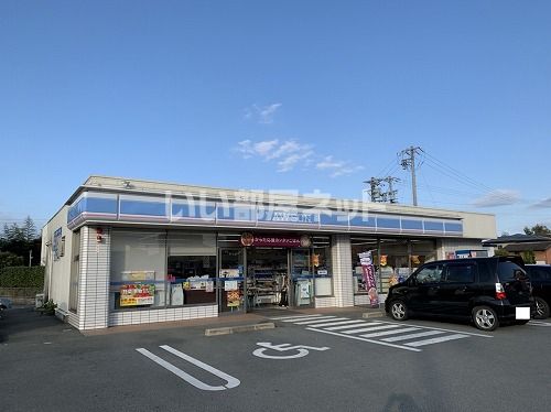 【度会郡玉城町佐田のアパートのコンビニ】