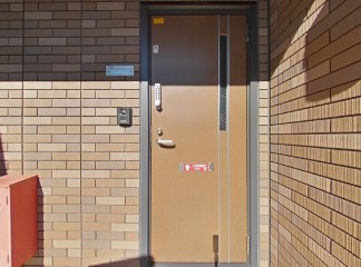 玄関　同タイプのお部屋