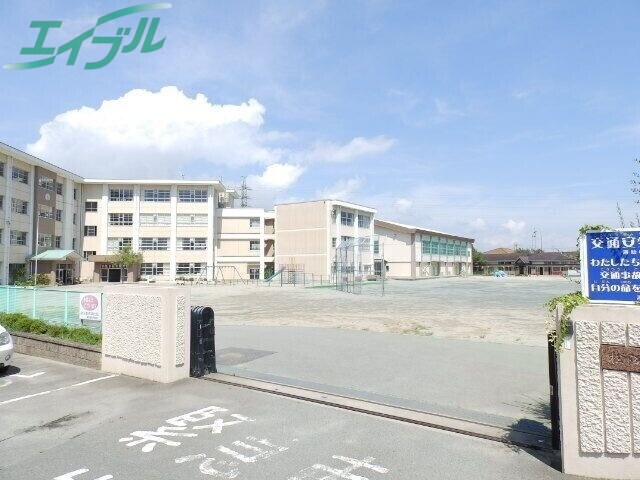 【セレーノIの小学校】