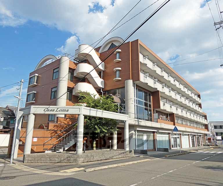 京都市北区北野西白梅町のマンションの建物外観