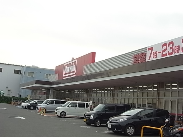 【名古屋市中川区馬手町のアパートのスーパー】