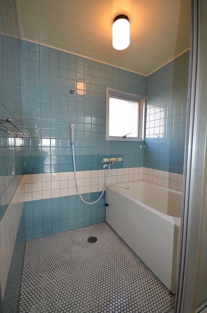 バス・シャワールーム　同物件、別号室の写真です