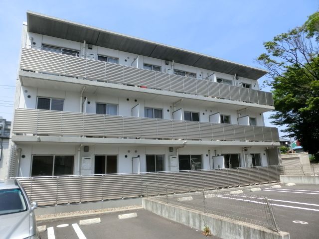 千葉市若葉区高品町のマンションの建物外観