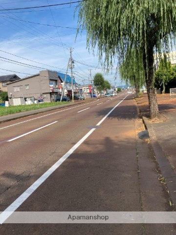 その他　前面道路（その他）まで0m